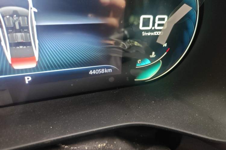Used Roewe i5 2021 1.5L CVT Starry Edition Odometer Close Up