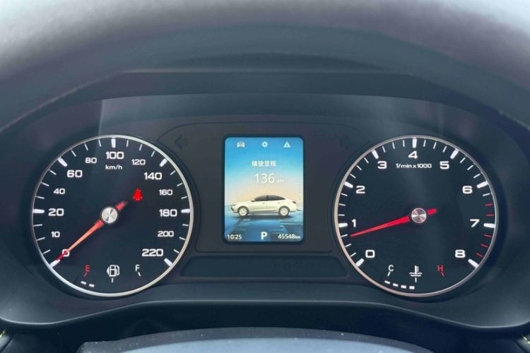Used Roewe i5 2021 1.5L CVT Platinum Edition Odometer Close Up