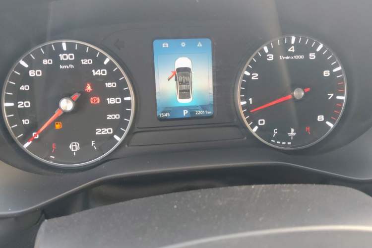 Used Roewe i5 2021 1.5L CVT Platinum Edition Odometer Close Up