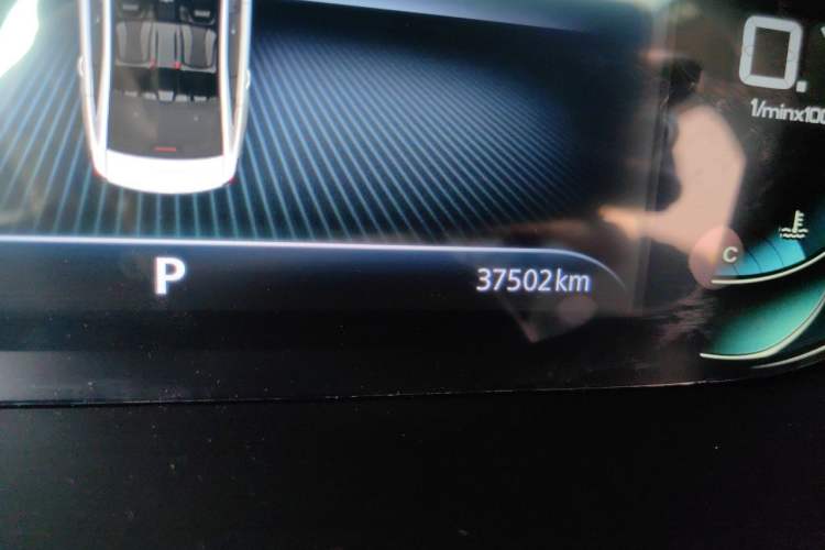 Used Roewe i5 2021 Revised Version 1.5L CVT Diamond Edition Odometer Close Up