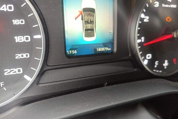 Used Roewe i5 2021 1.5L Manual Platinum Edition Odometer Close Up
