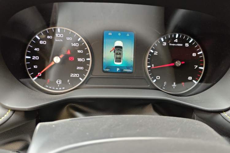 Used Roewe i5 2021 1.5L CVT Platinum Edition Odometer Close Up