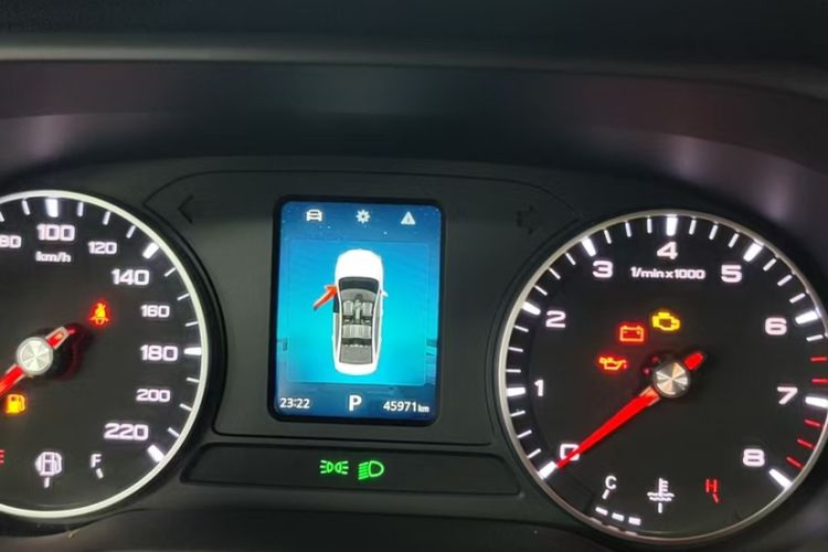 Used Roewe i5 2021 1.5L CVT Platinum Edition Odometer Close Up