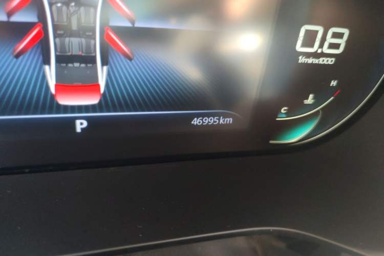 Used Roewe i5 2021 1.5L CVT Diamond Edition Odometer Close Up