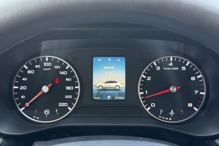 Used Roewe i5 2021 1.5L CVT Platinum Edition Odometer Close Up