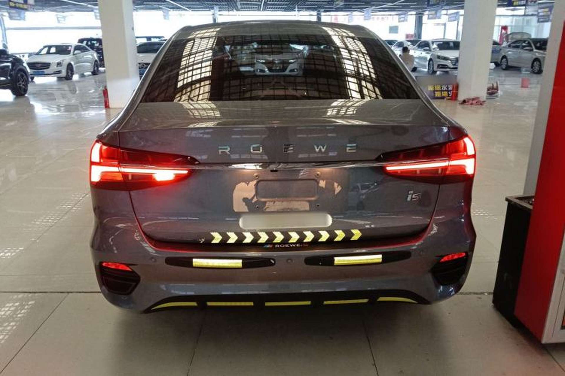Used Roewe i5 2021 Revised Version 1.5L CVT Diamond Edition Rear