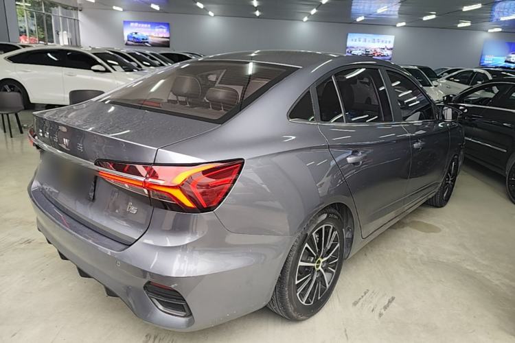 Used Roewe i5 2021 1.5L CVT Diamond Edition Rear Right 45 Deg