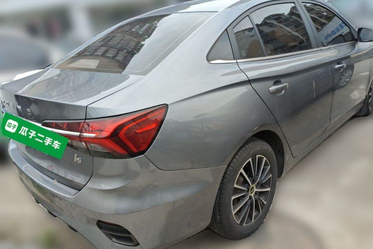Used Roewe i5 2021 1.5L CVT Diamond Edition Rear Right 45 Deg