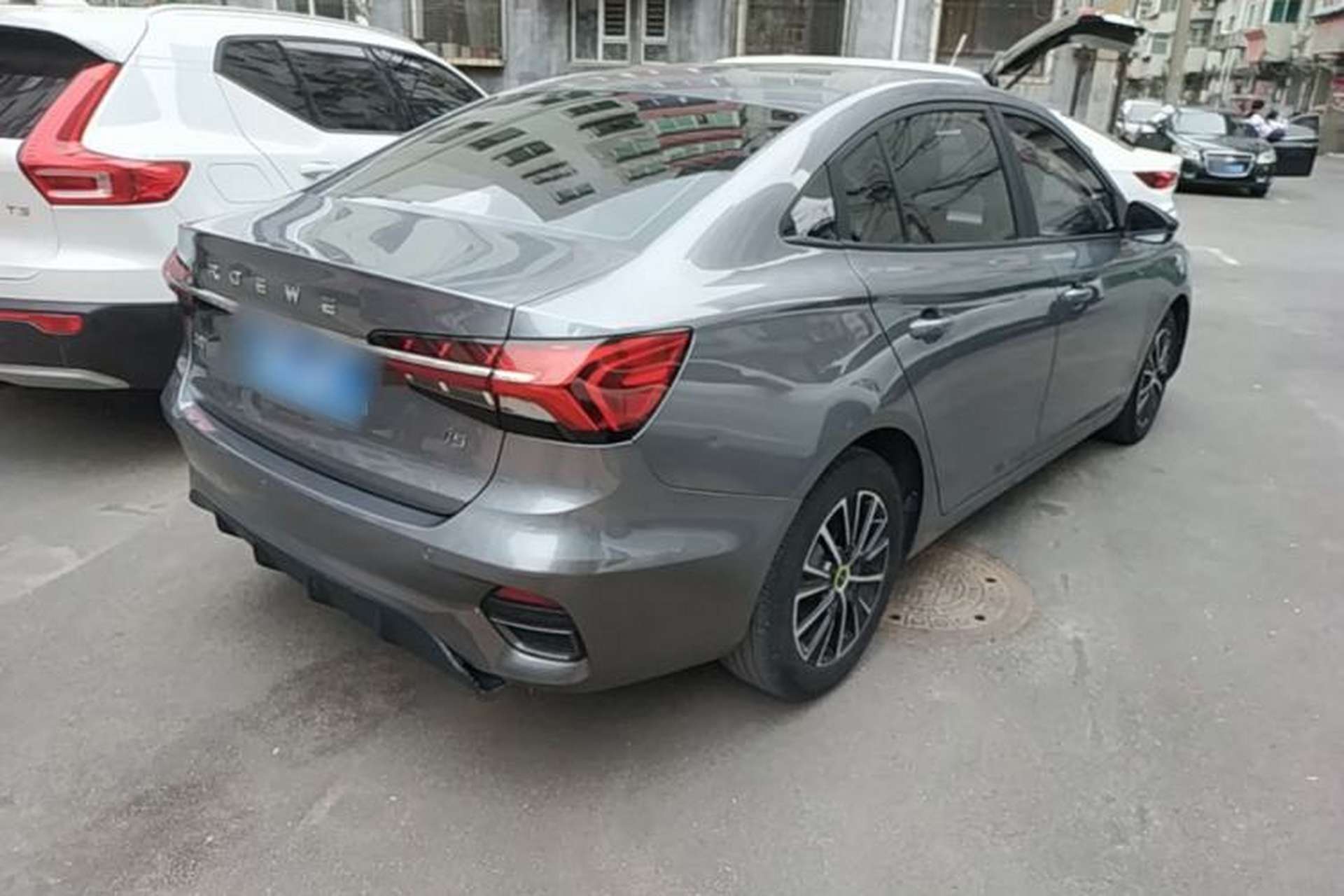 Used Roewe i5 2021 1.5L CVT Platinum Edition Rear Right 45 Deg