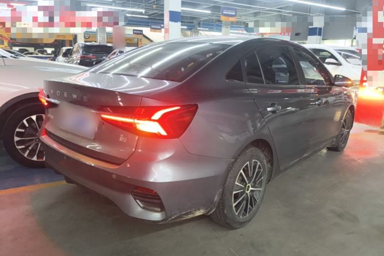 Used Roewe i5 2021 1.5L CVT Diamond Edition Rear Right 45 Deg