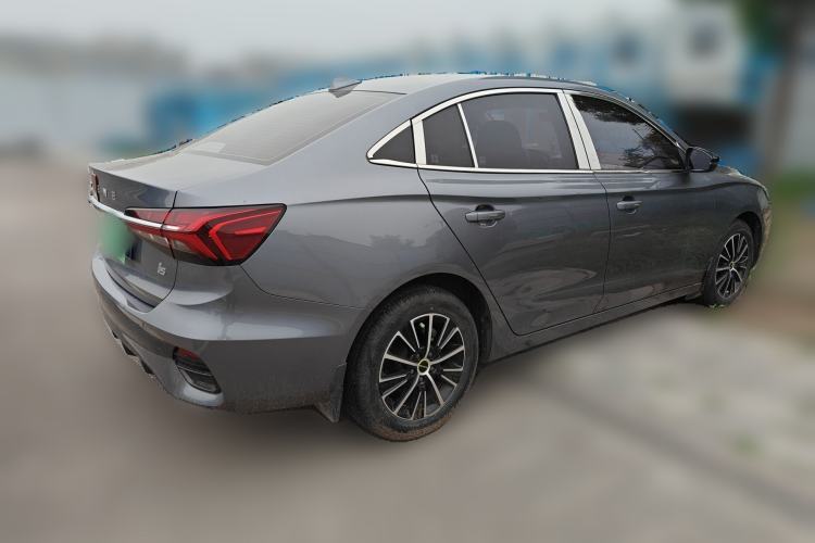Used Roewe i5 2021 1.5L CVT Black Gold Edition Rear Right 45 Deg