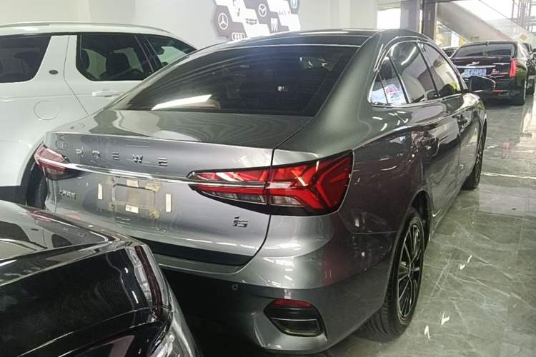 Used Roewe i5 2021 1.5L CVT Platinum Edition Rear Right 45 Deg