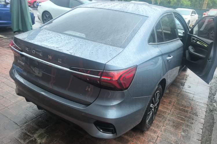Used Roewe i5 2021 1.5L Manual Platinum Edition Rear Right 45 Deg