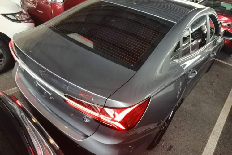 Used Roewe i5 2021 1.5L CVT Diamond Edition Rear Right 45 Deg