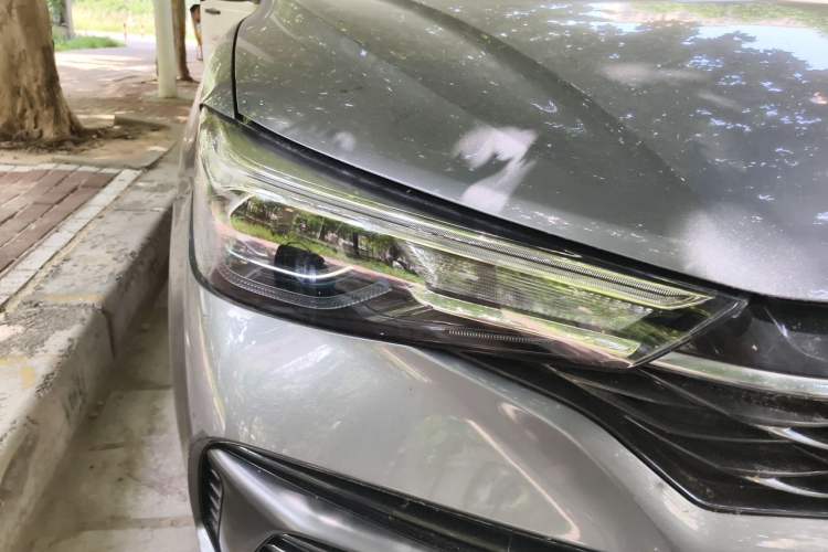 Used Roewe i5 2021 1.5L CVT Diamond Edition Right Front Headlight