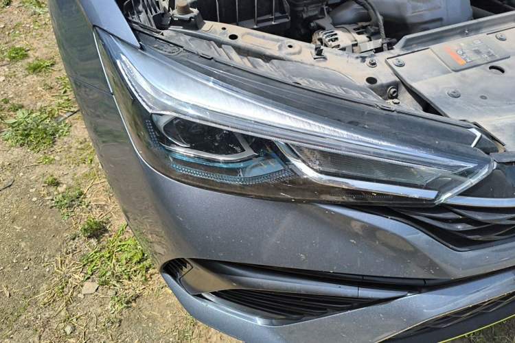 Used Roewe i5 2021 1.5L CVT Diamond Edition Right Front Headlight