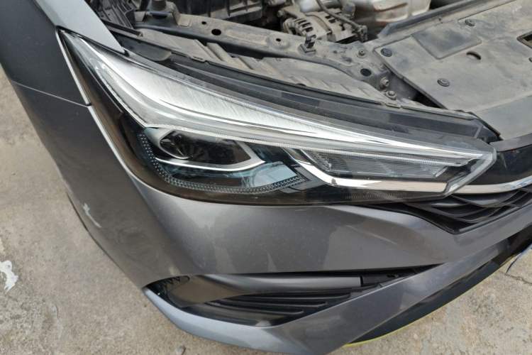 Used Roewe i5 2021 1.5L CVT Diamond Edition Right Front Headlight