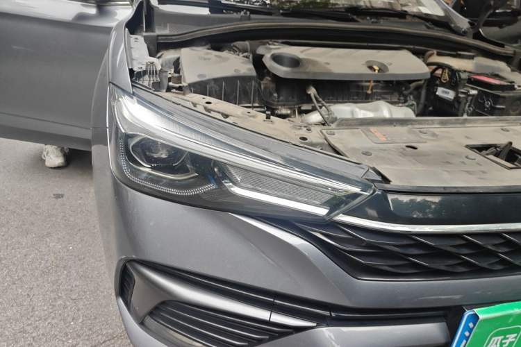Used Roewe i5 2021 1.5L CVT Starry Edition Right Front Headlight