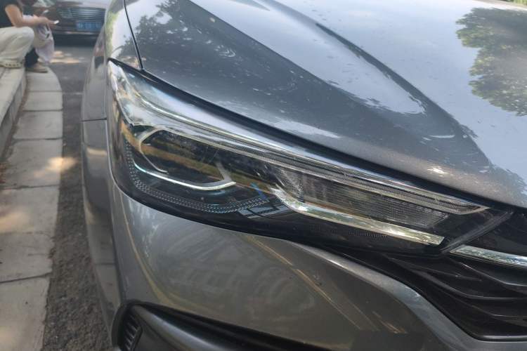 Used Roewe i5 2021 1.5L CVT Diamond Edition Right Front Headlight
