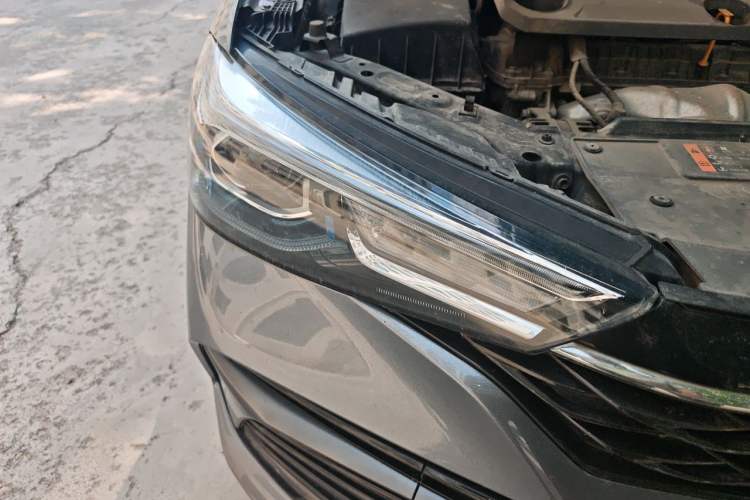 Used Roewe i5 2021 1.5L CVT Diamond Edition Right Front Headlight
