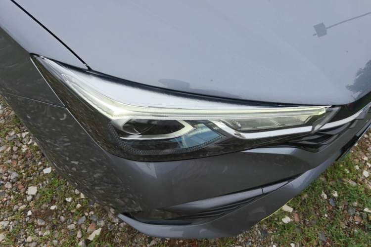 Used Roewe i5 2021 1.5L CVT Diamond Edition Right Front Headlight