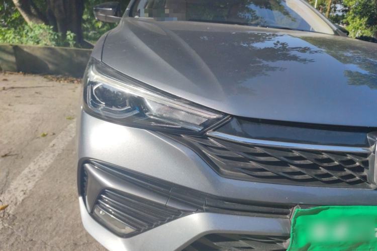 Used Roewe i5 2021 1.5L CVT Diamond Edition Right Front Headlight