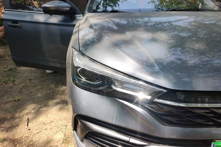 Used Roewe i5 2021 1.5L CVT Diamond Edition Right Front Headlight