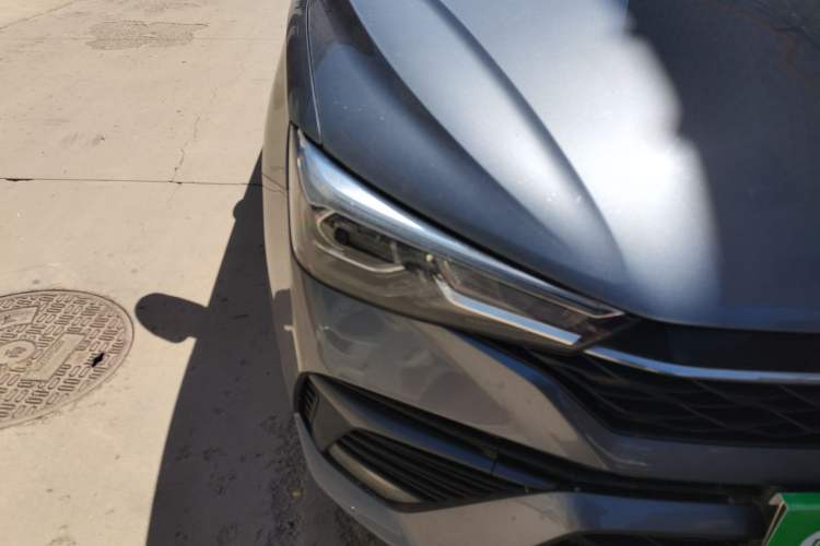 Used Roewe i5 2021 1.5L CVT Black Gold Edition Right Front Headlight