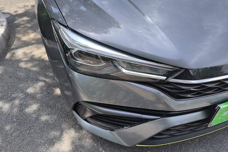 Used Roewe i5 2021 1.5L CVT Starry Edition Right Front Headlight
