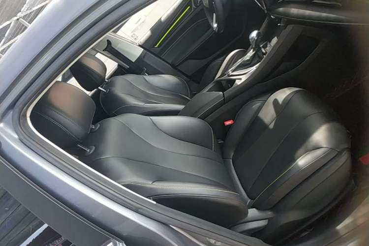 Used Roewe i5 2021 1.5L CVT Starry Edition Right Front Seat