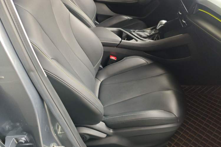 Used Roewe i5 2021 1.5L CVT Diamond Edition Right Front Seat