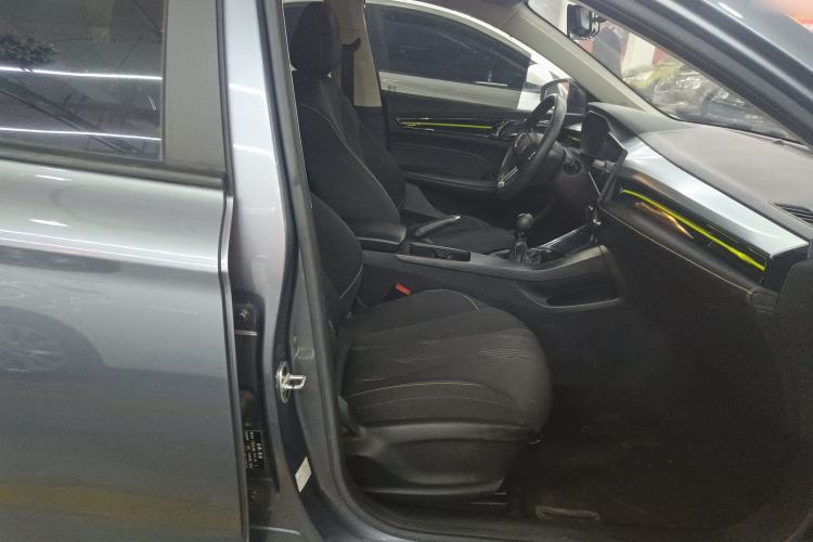 Used Roewe i5 2021 1.5L Manual Platinum Edition Right Front Seat