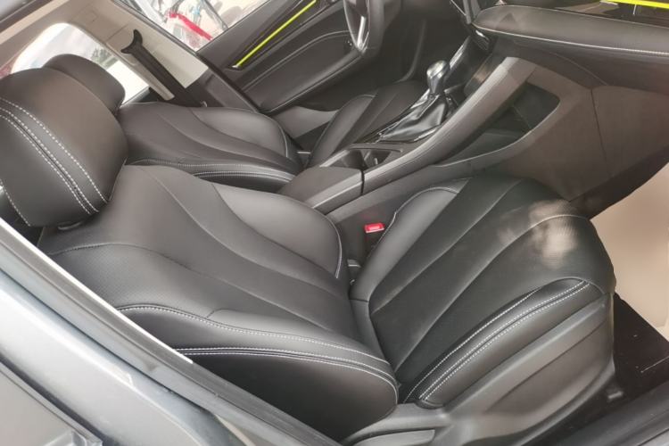 Used Roewe i5 2021 1.5L CVT Platinum Edition Right Front Seat