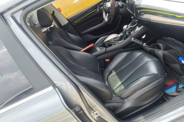 Used Roewe i5 2021 1.5L CVT Diamond Edition Right Front Seat