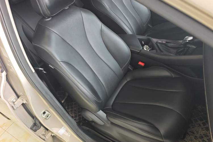 Used Roewe i5 2021 1.5L CVT Starry Edition Right Front Seat