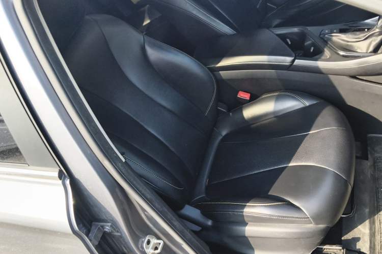 Used Roewe i5 2021 1.5L CVT Diamond Edition Right Front Seat