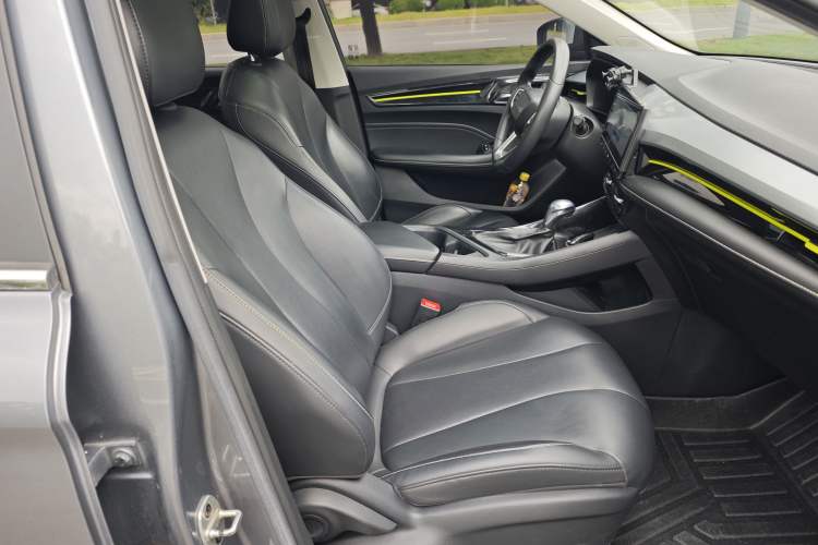 Used Roewe i5 2021 1.5L CVT Diamond Edition Right Front Seat