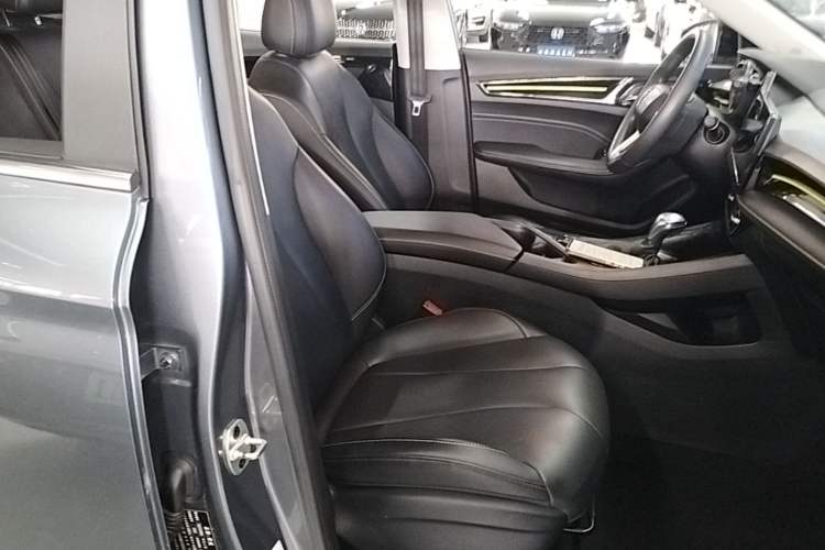 Used Roewe i5 2021 1.5L CVT Diamond Edition Right Front Seat