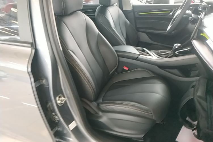 Used Roewe i5 2021 1.5L CVT Platinum Edition Right Front Seat