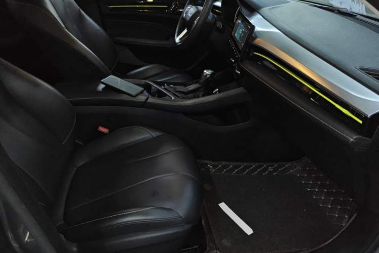 Used Roewe i5 2021 1.5L CVT Starry Edition Right Front Seat