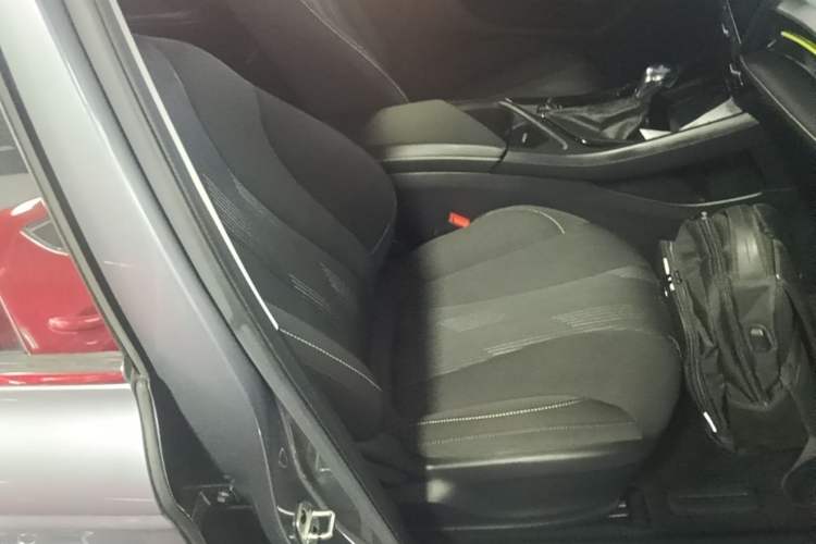 Used Roewe i5 2021 1.5L CVT Platinum Edition Right Front Seat