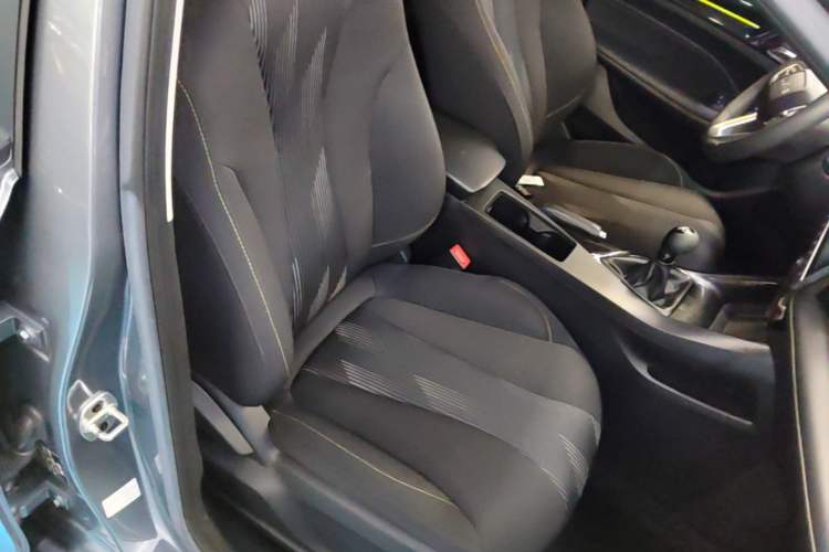 Used Roewe i5 2021 1.5L Manual Platinum Edition Right Front Seat