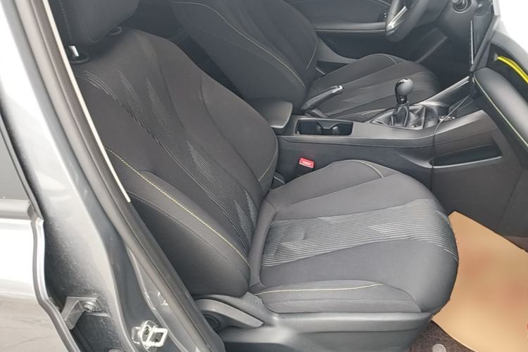 Used Roewe i5 2021 1.5L Manual Platinum Edition Right Front Seat