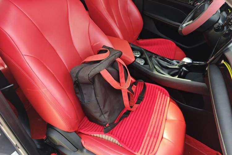 Used Roewe i5 2021 1.5L CVT Platinum Edition Right Front Seat
