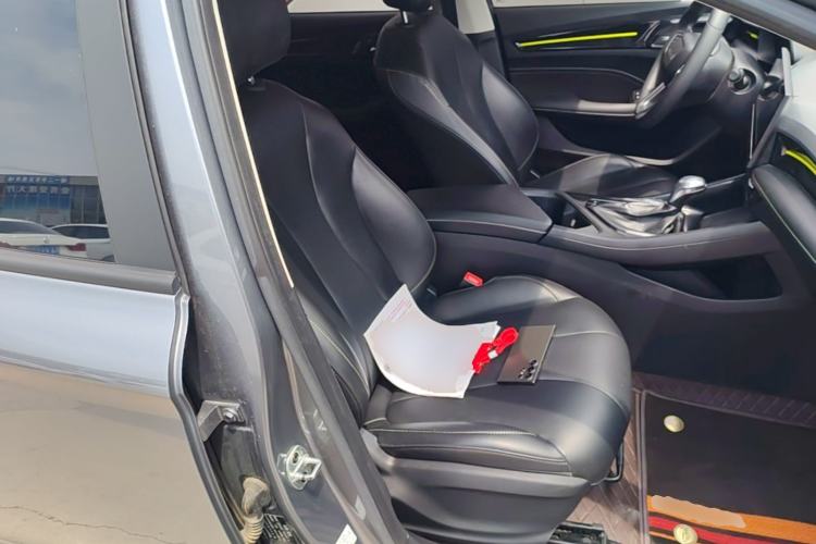 Used Roewe i5 2021 1.5L CVT Platinum Edition Right Front Seat