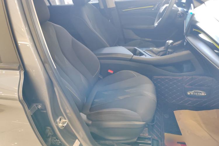 Used Roewe i5 2021 1.5L CVT Platinum Edition Right Front Seat