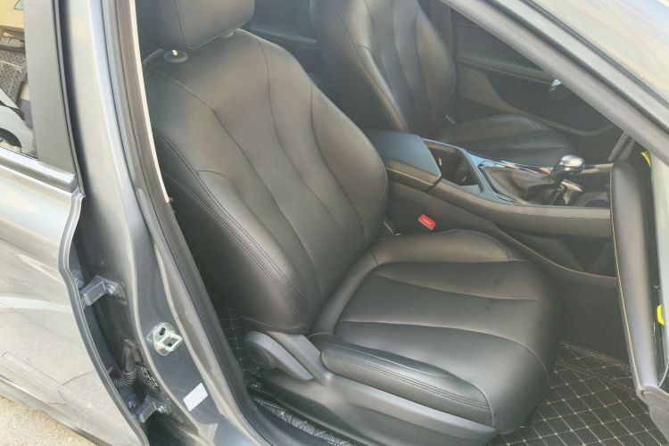 Used Roewe i5 2021 1.5L CVT Platinum Edition Right Front Seat