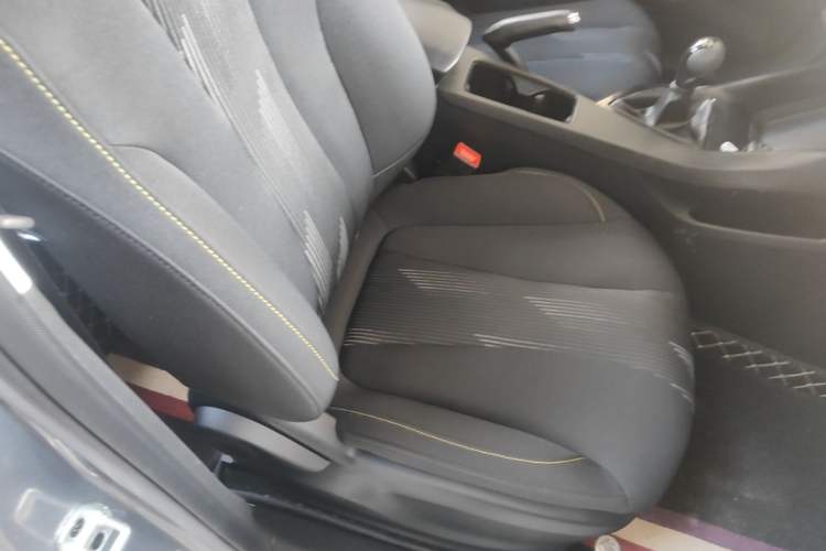 Used Roewe i5 2021 1.5L Manual Platinum Edition Right Front Seat
