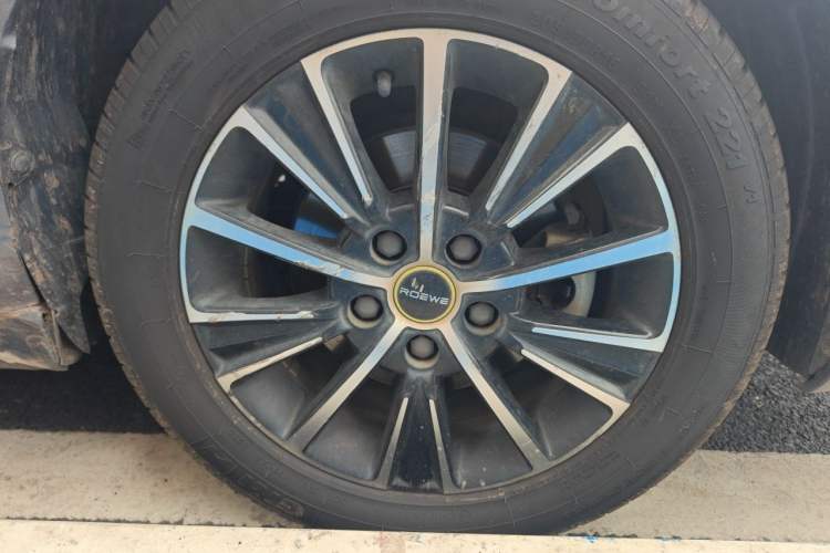 Used Roewe i5 2021 1.5L CVT Diamond Edition Right Front Wheel Hub