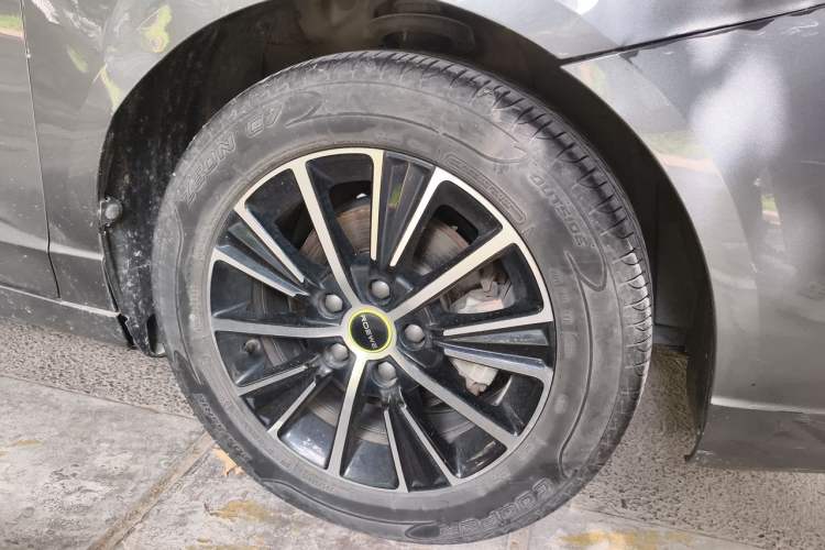 Used Roewe i5 2021 1.5L CVT Diamond Edition Right Front Wheel Hub